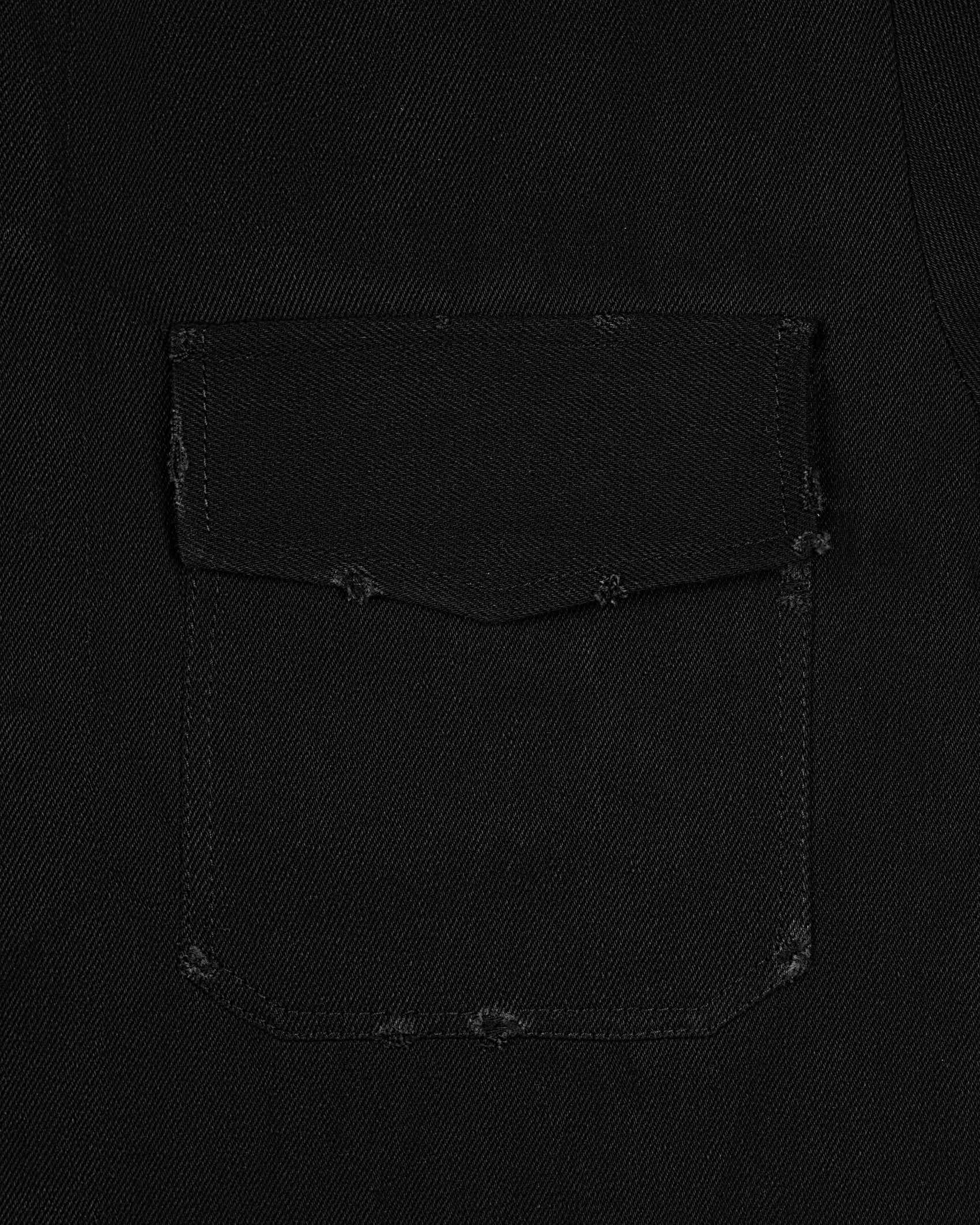 DISTRESSED DENIM SHIRT IN BLACK