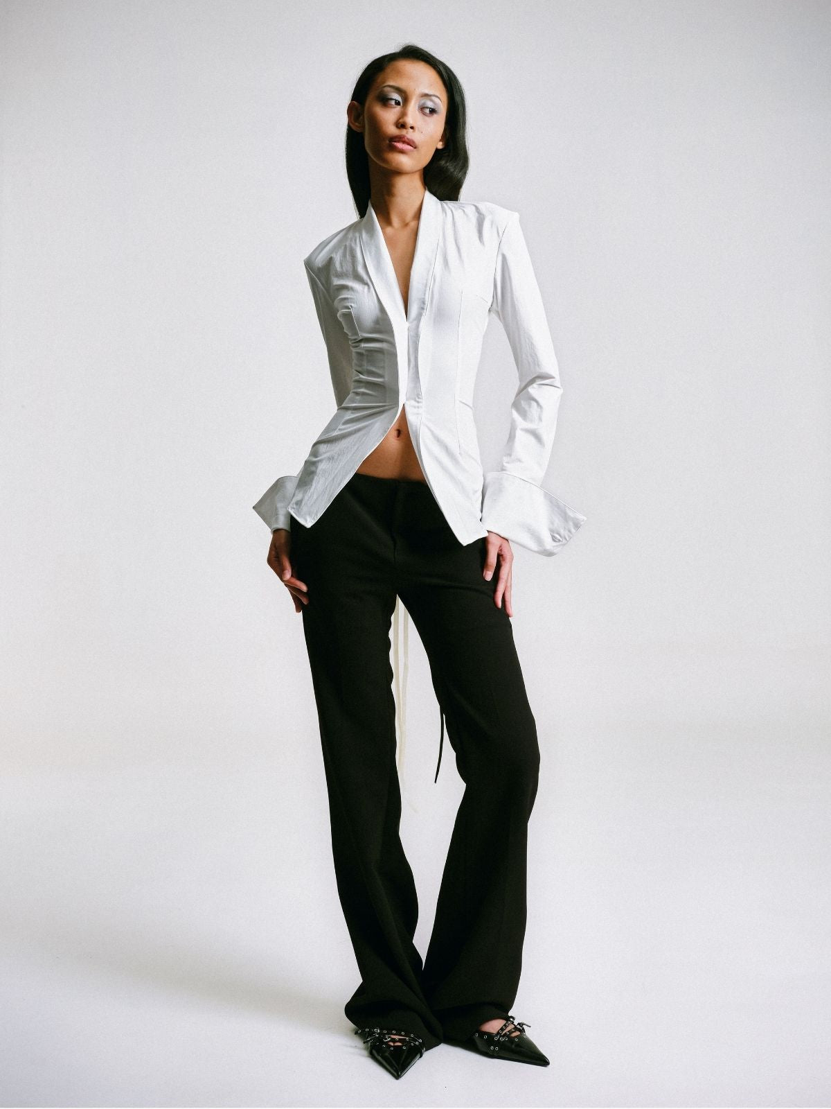 WHITE KEBAYA WITH CORSET DETAIL