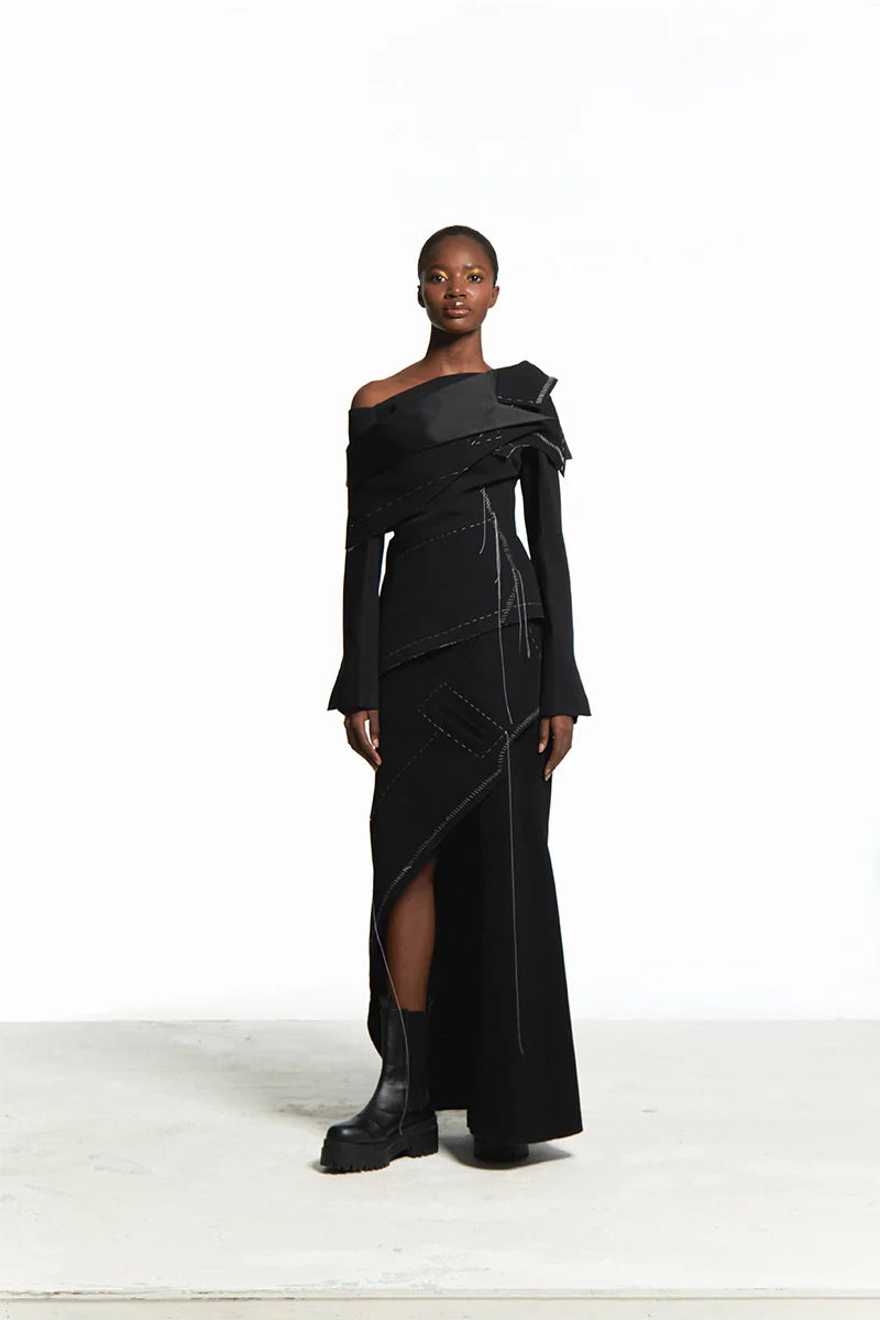 DECONSTRUCTED BLACK TOP WITH DISTRESSED HANDSTITCH