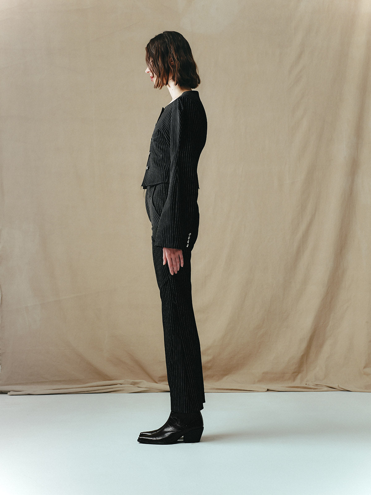 PINSTRIPE BOAT NECK TOP WITH STRUCTURED SLEEVES