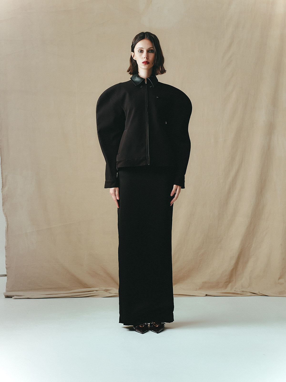 ROUNDED BLACK BLOUSON WITH LEATHER COLLAR