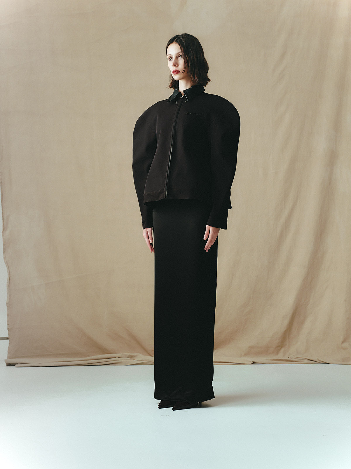 ROUNDED BLACK BLOUSON WITH LEATHER COLLAR
